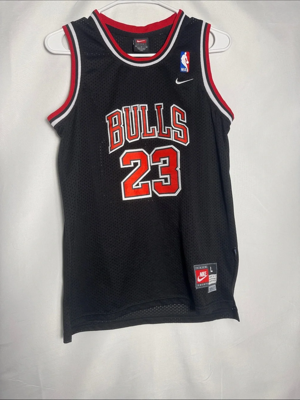Nike Chicago Bulls Jordan Black Red #23 Jersey Boys Size Large